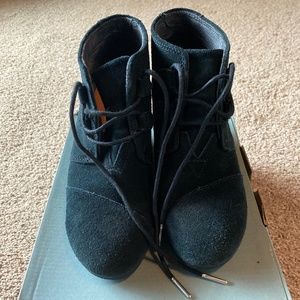 Toms Kala black suede booties size 7